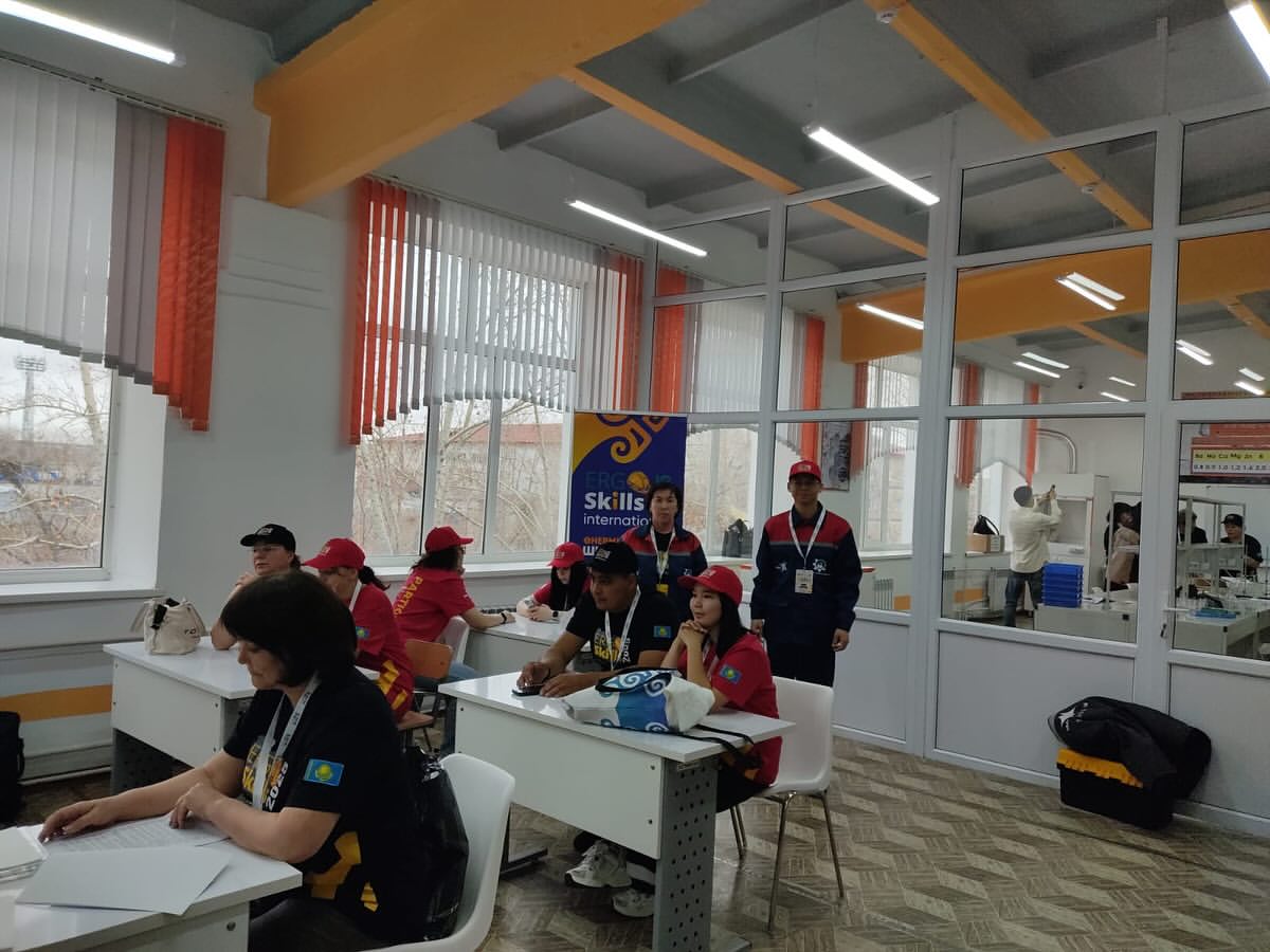 2025 11 03 18.22.09 3757728174844644993 42781414307